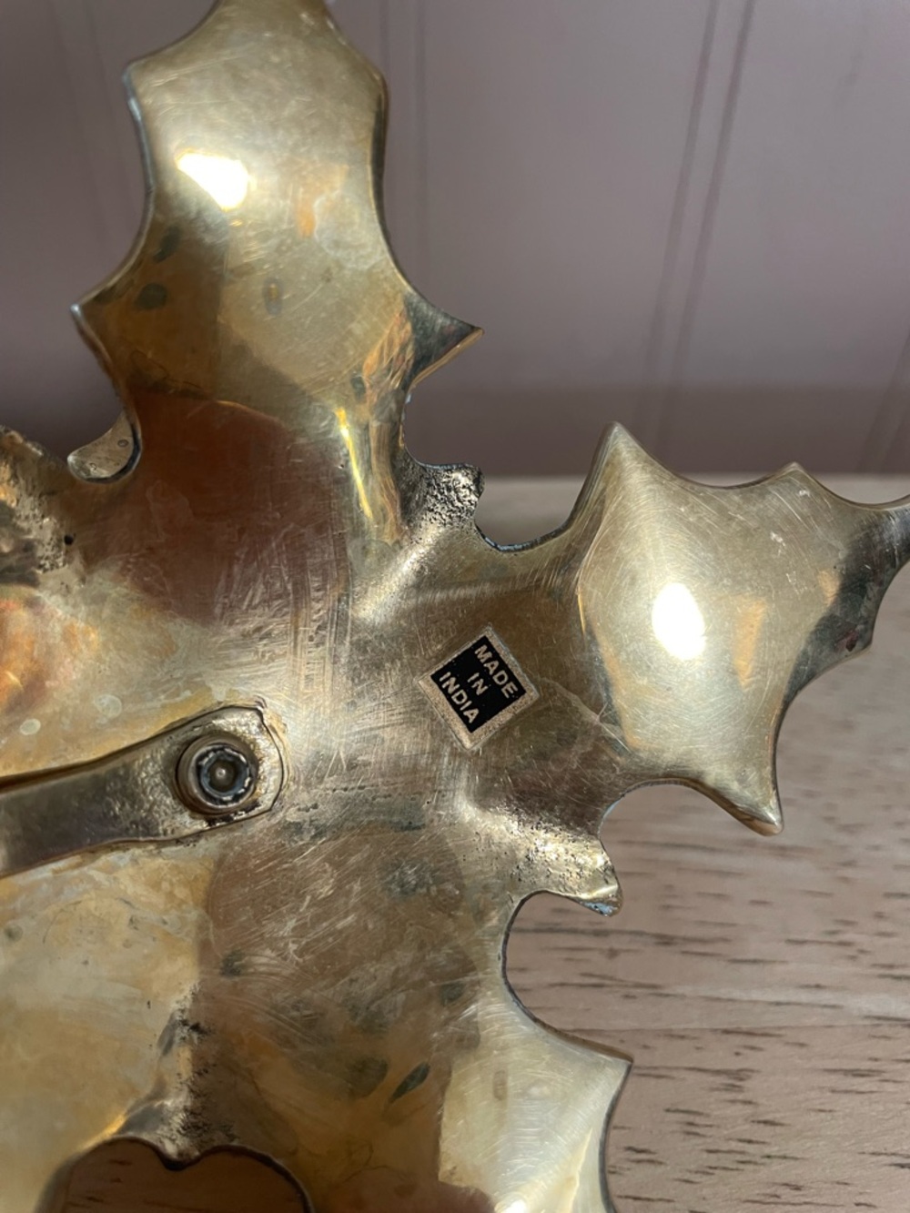 Collection of 4 solid brass taper candle holders, 2 stands, 1 leaf. I heart swan - Picture 11 of 12